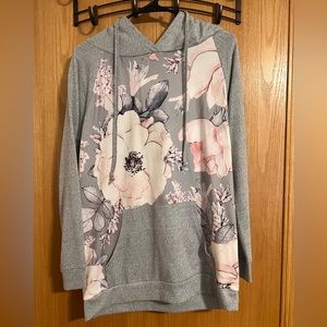 *NEW w/ tags* - Lightweight hoodie